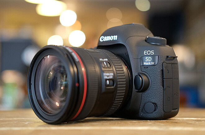 Canon 5D Mark IV w/ C-log w/ 2 Lenses!